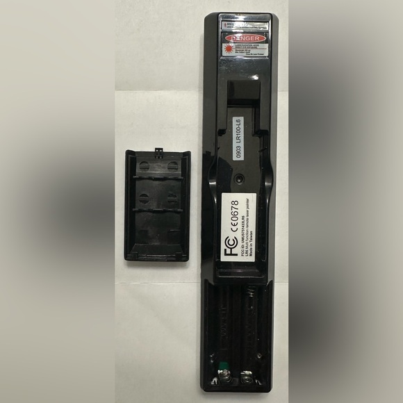 Voyager LR6 Multi Function Remote Laser Pointer No Back Cover - Picture 7 of 8